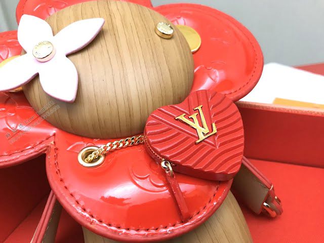 lv飾品 SNOWBOARD VIVIENNE玩偶 漆皮花瓣 lv擺件  lvqb1003